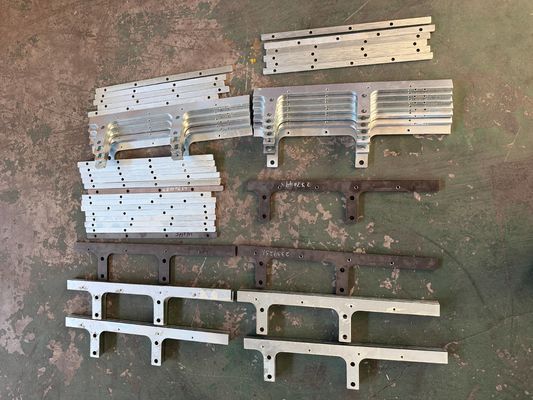 چوب گرمایشی AB220-3TV کیت صفحه پیچ 2342131 برای قطعات یدکی از سنگ شکن آسفالت