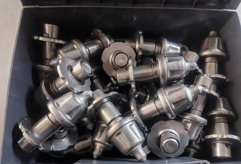 آخرین BNT6-22 فلزینگ پیک 2493524 فلزینگ پایدار در آب 6-22 دندان های فلزینگ برای ماشین های فلزینگ جاده ای قطعات معدنی