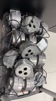 RM54579123 RM13986583 توربین بادی برای ساخت جاده